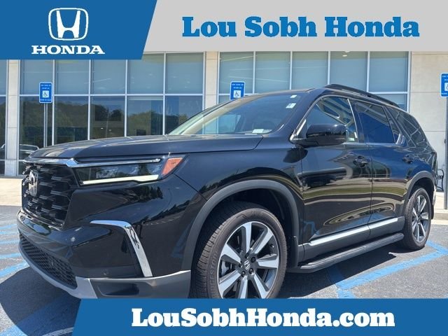 2025 Honda Pilot Touring AWD's photo
