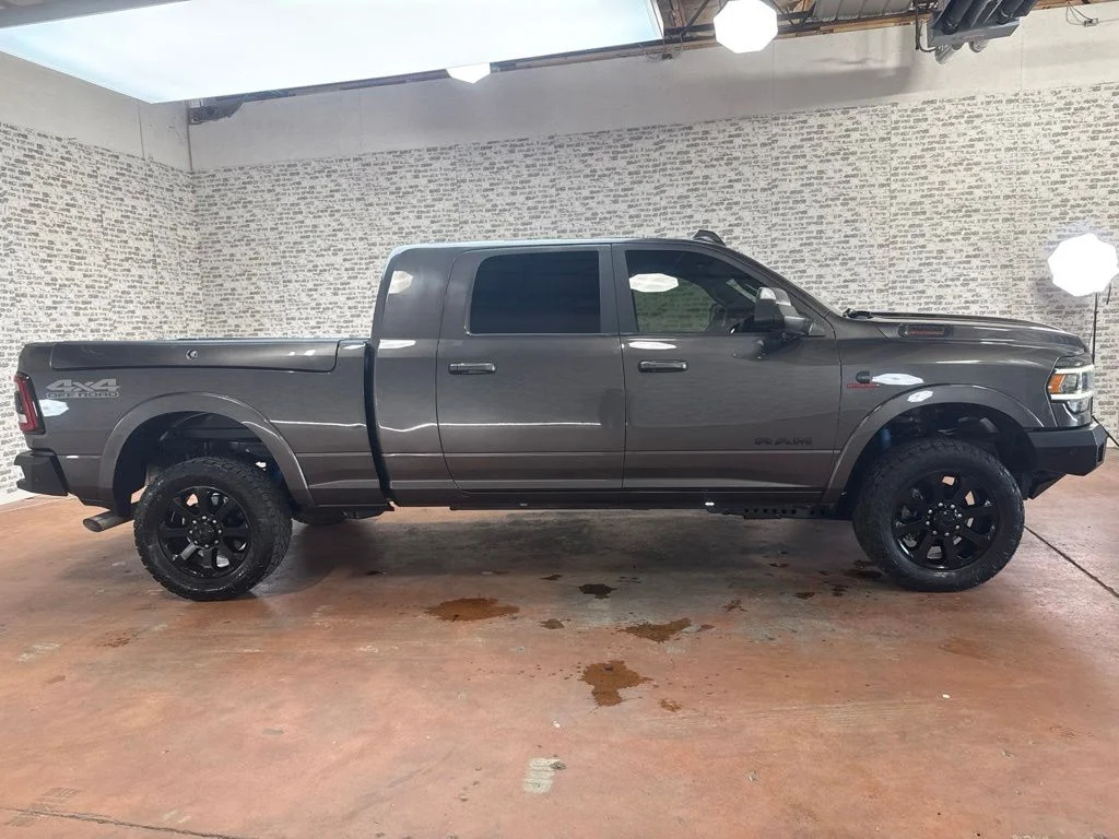 Used 2020 Granite Crystal Metallic Clearcoat Ram Laramie image 8