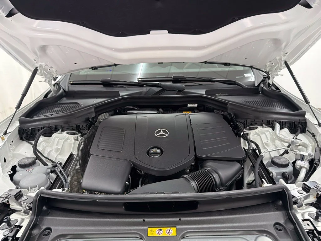 New 2027 White Mercedes-Benz GLC 300 Coupe image 30