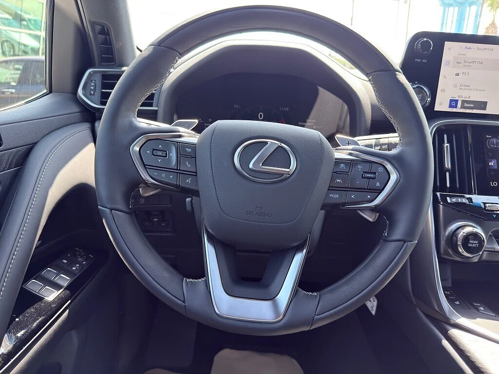 New 2026 Eminent White Pearl Lexus LUXURY image 22