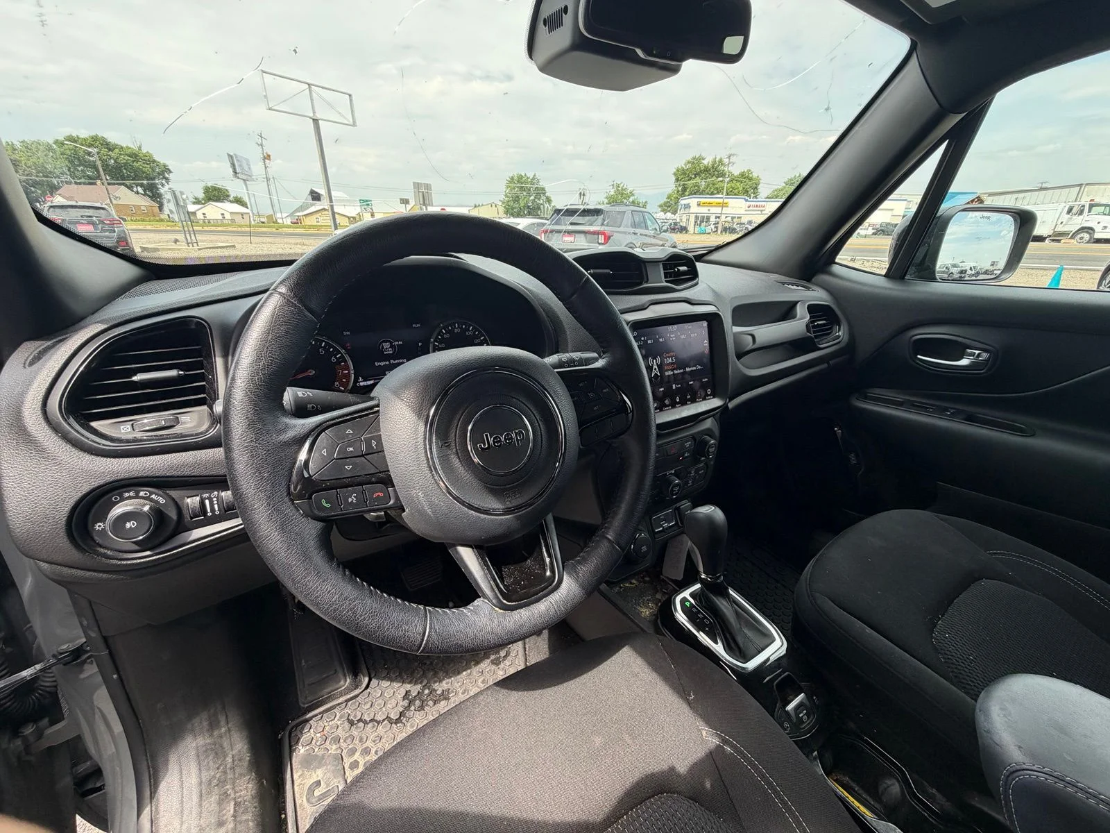 Used 2022 Gray Jeep Altitude image 9