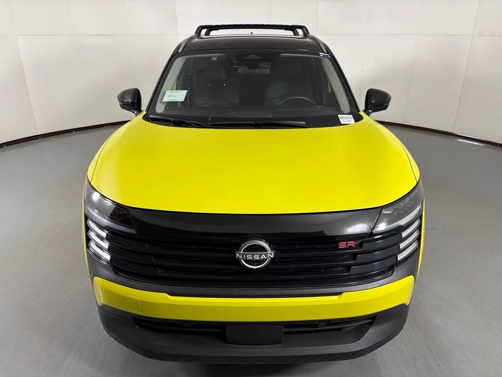 New 2026 Yuzu Yellow Metallic / Super Black Two-tone Nissan SR image 3