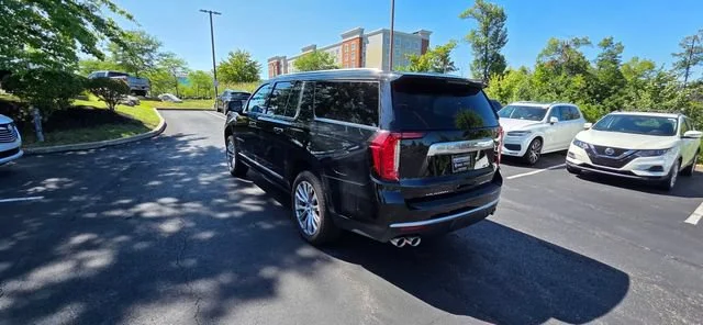 Used 2023 Onyx Black GMC Denali image 5