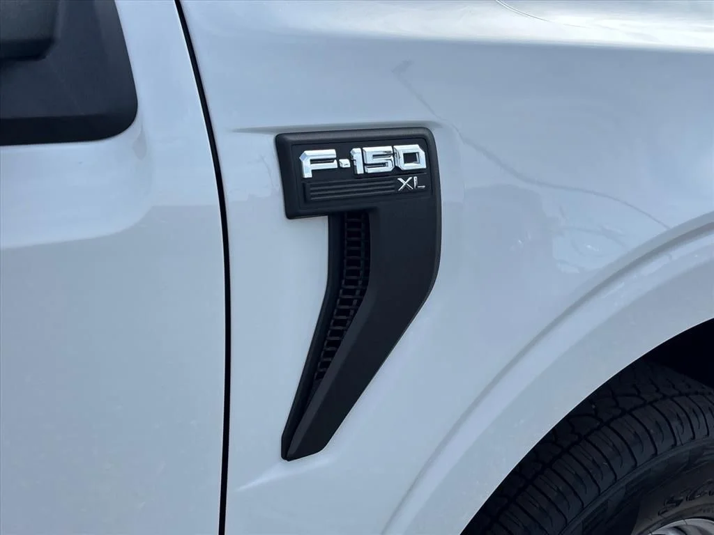New 2026 Oxford White Ford XL image 11