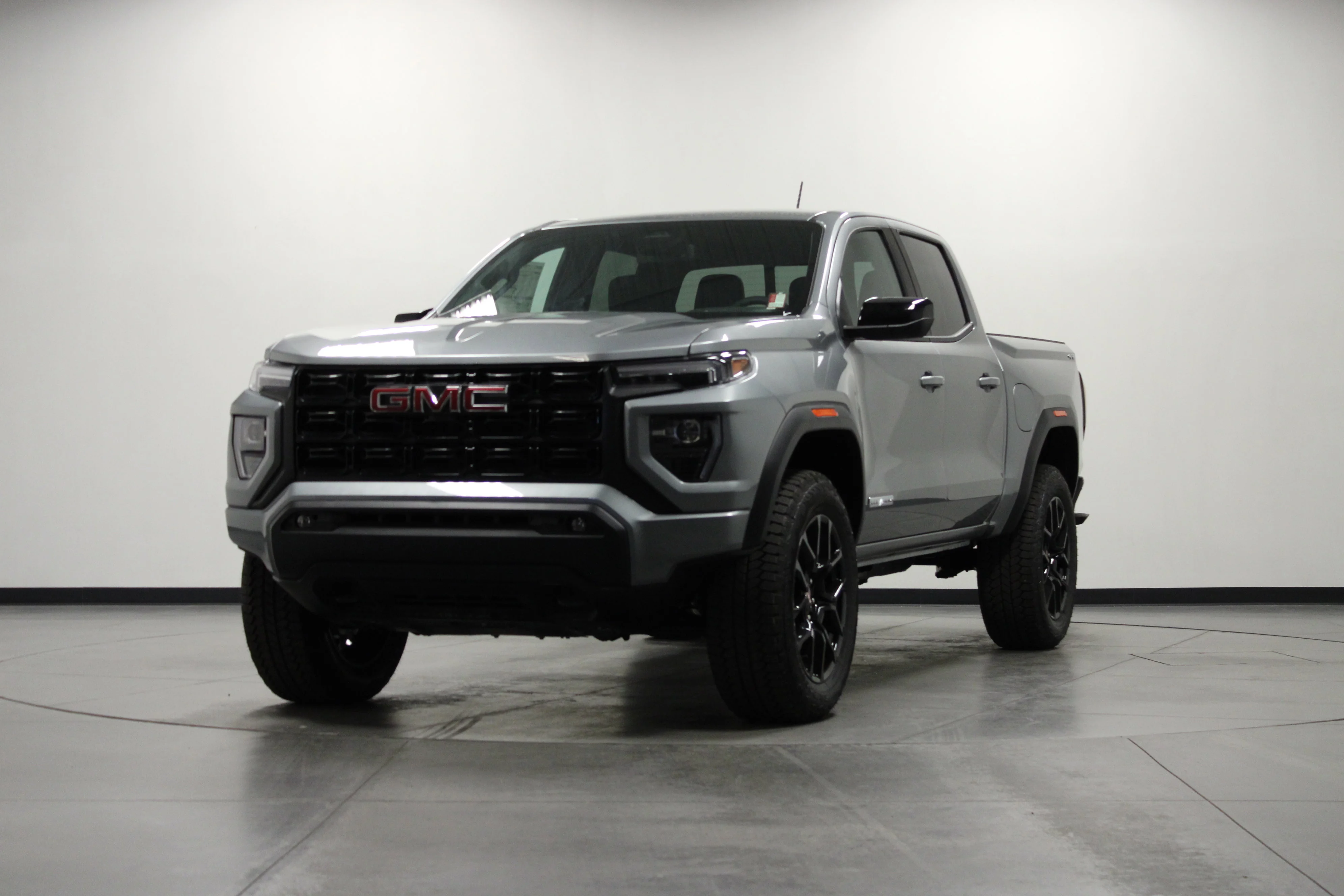 New 2026 Sterling Metallic GMC Elevation image 8
