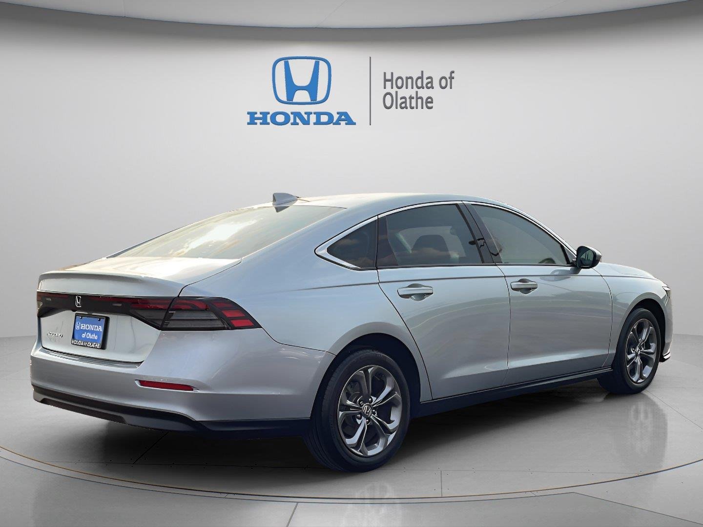 Certified Used 2024 Solar Silver Metallic Honda 1.5T EX image 3