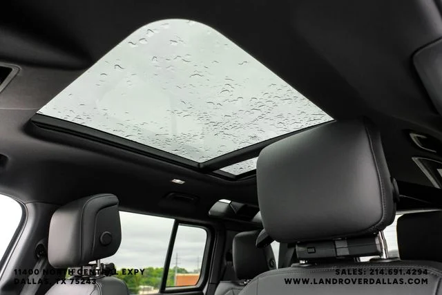 New 2026 Fuji White Land Rover X-Dynamic SE image 4