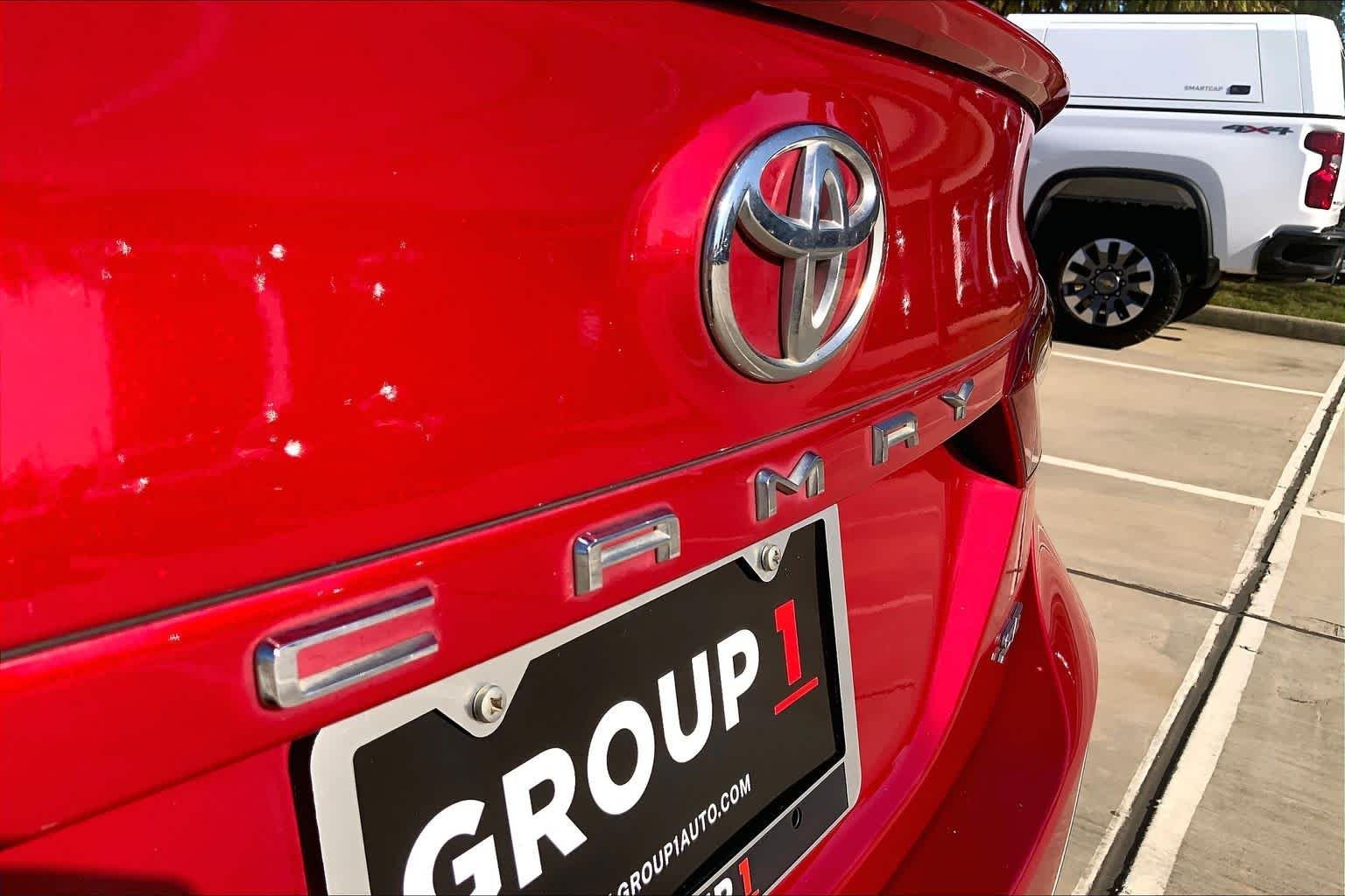 Used 2020 Supersonic Red Toyota SE image 31