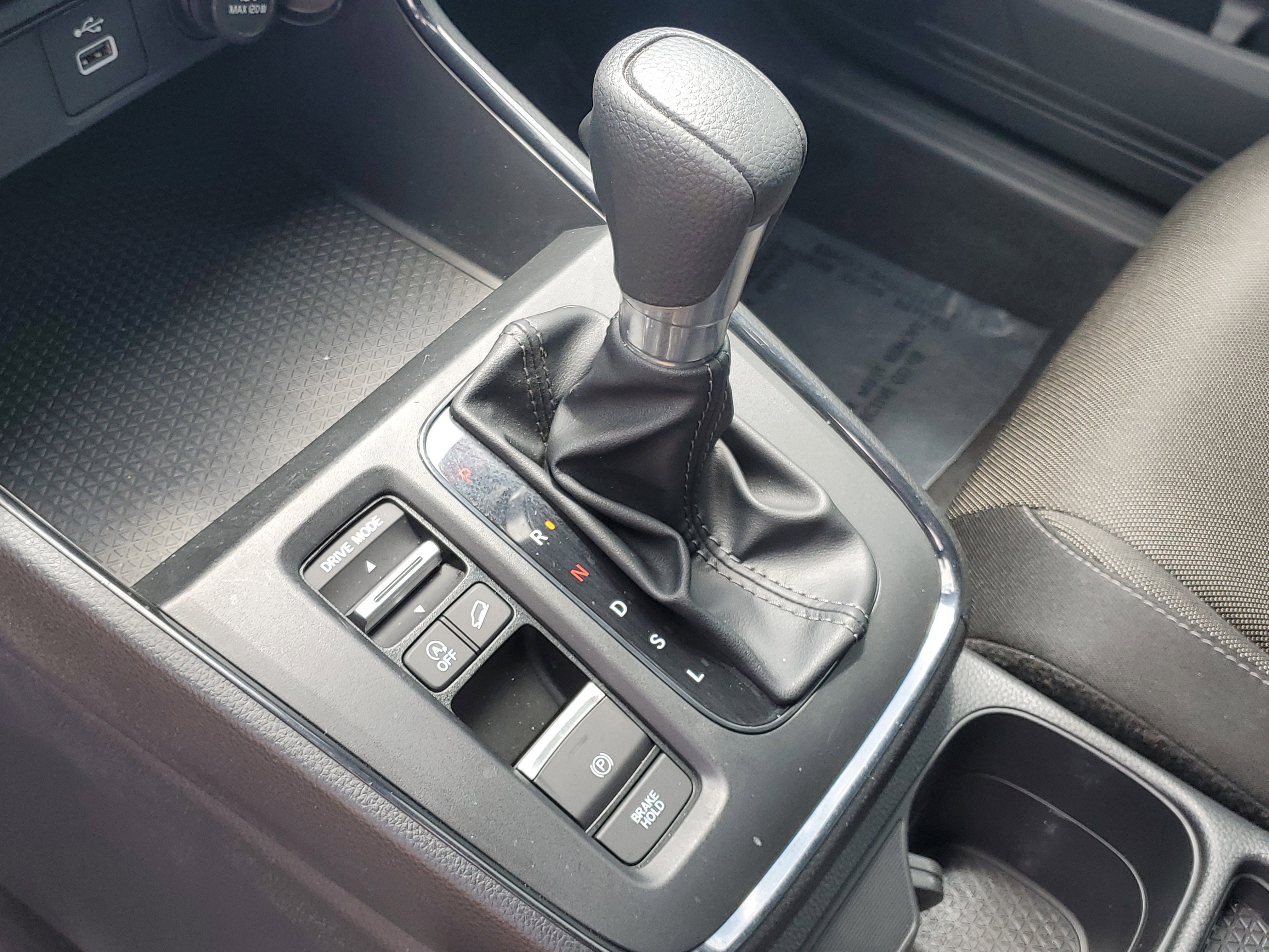 Used 2024 Meteorite Gray Metallic Honda LX image 27
