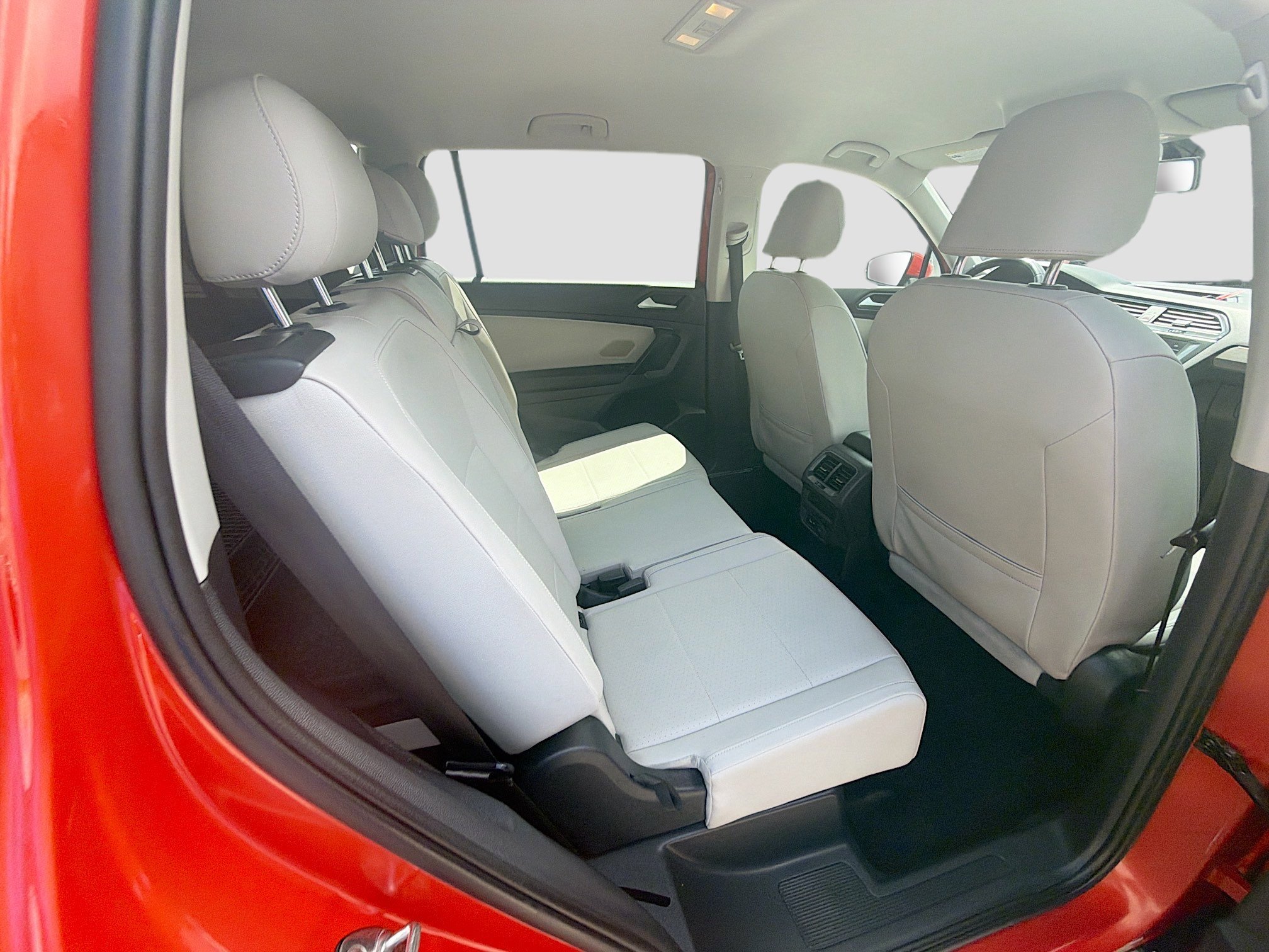 2019 Volkswagen Tiguan SE - Photo 26