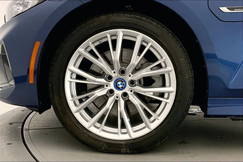 Used 2023 Phytonic Blue Metallic BMW  image 8