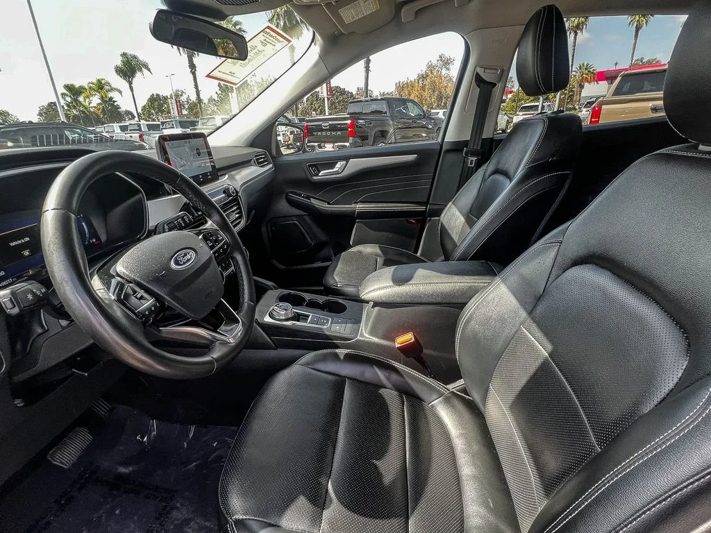 Used 2022 Gray Ford SEL image 16