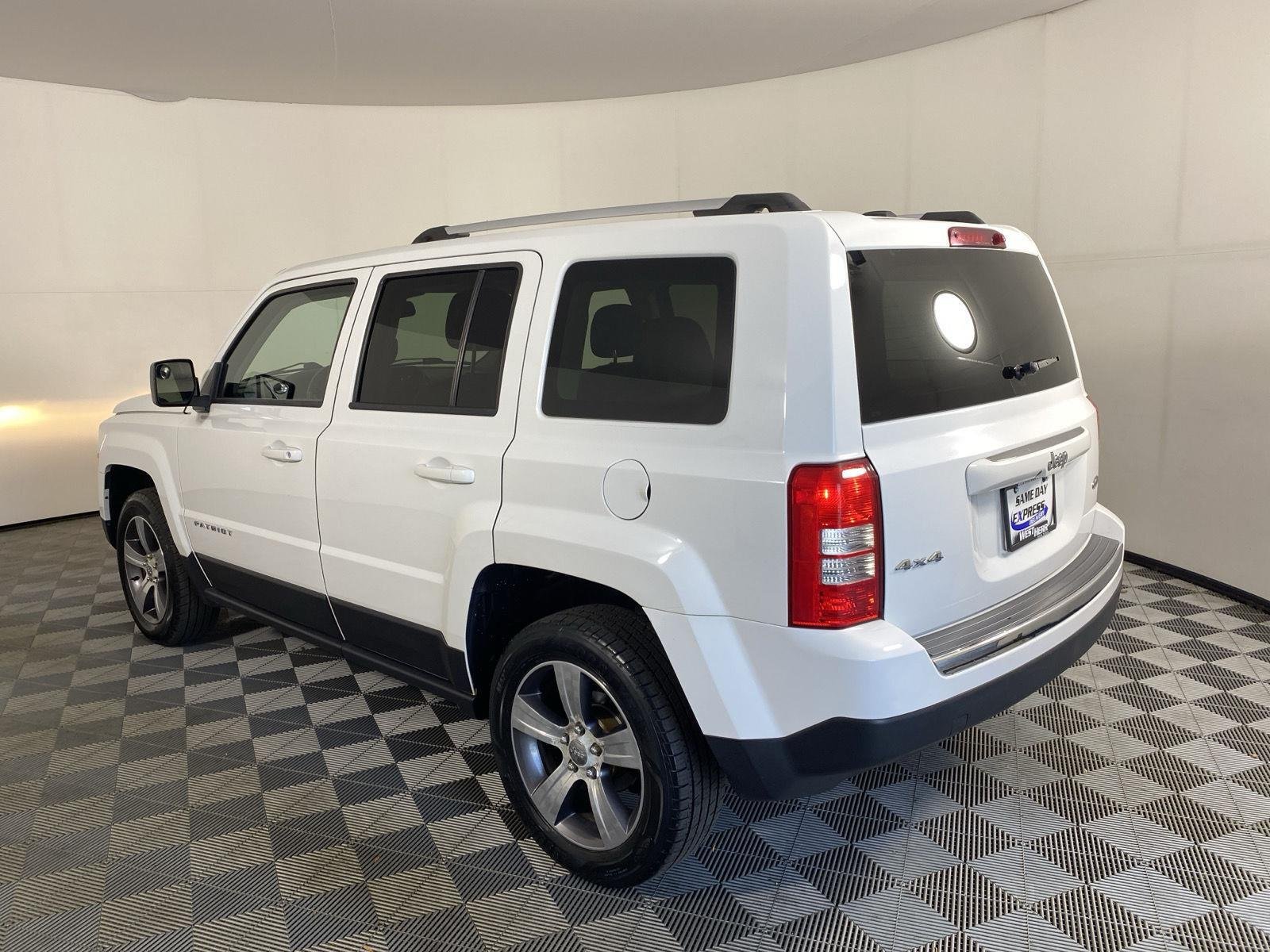 Used 2016 Bright White Clearcoat Jeep High Altitude Edition image 15