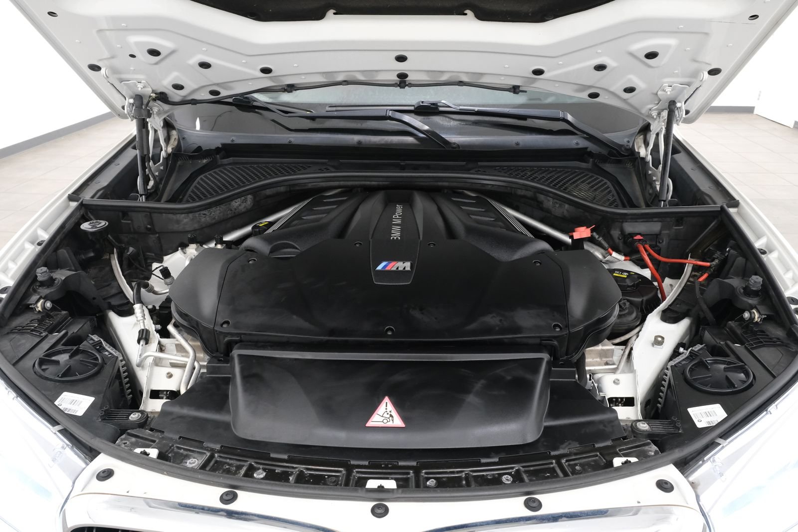 Used 2016 White Metallic BMW Base image 41