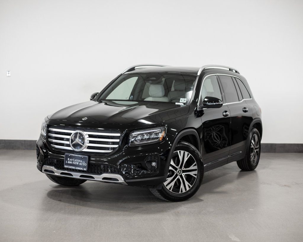 2026 Mercedes-Benz GLB GLB 250 4MATIC's photo
