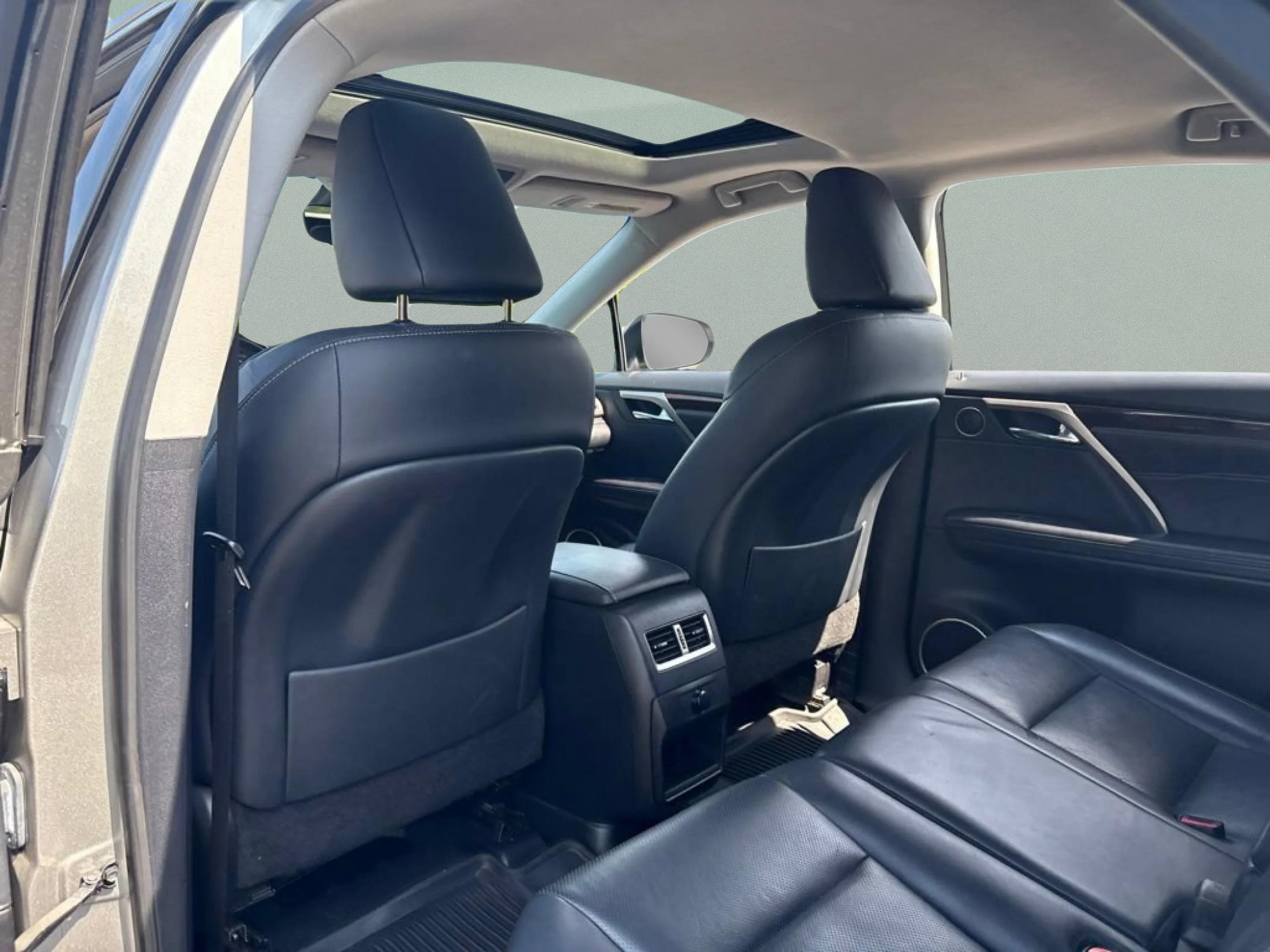 Used 2019 Silver Lexus 350 image 24