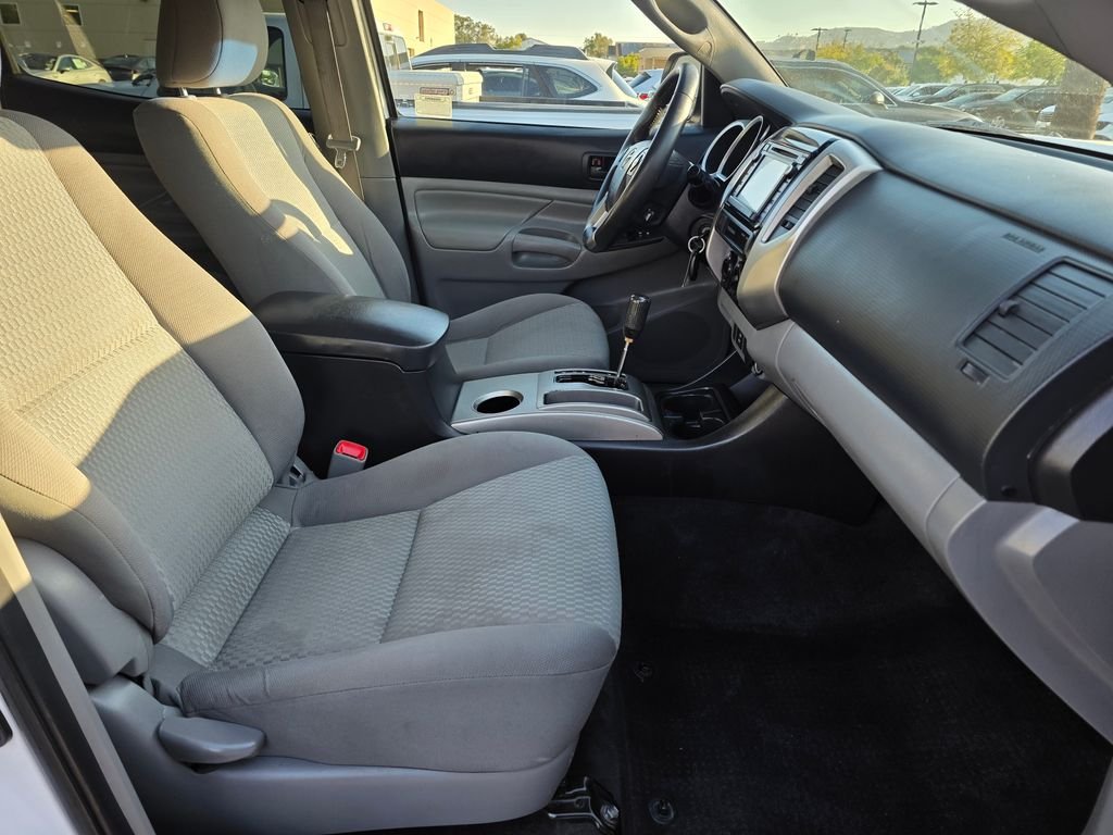 2015 Toyota Tacoma PreRunner - Photo 10