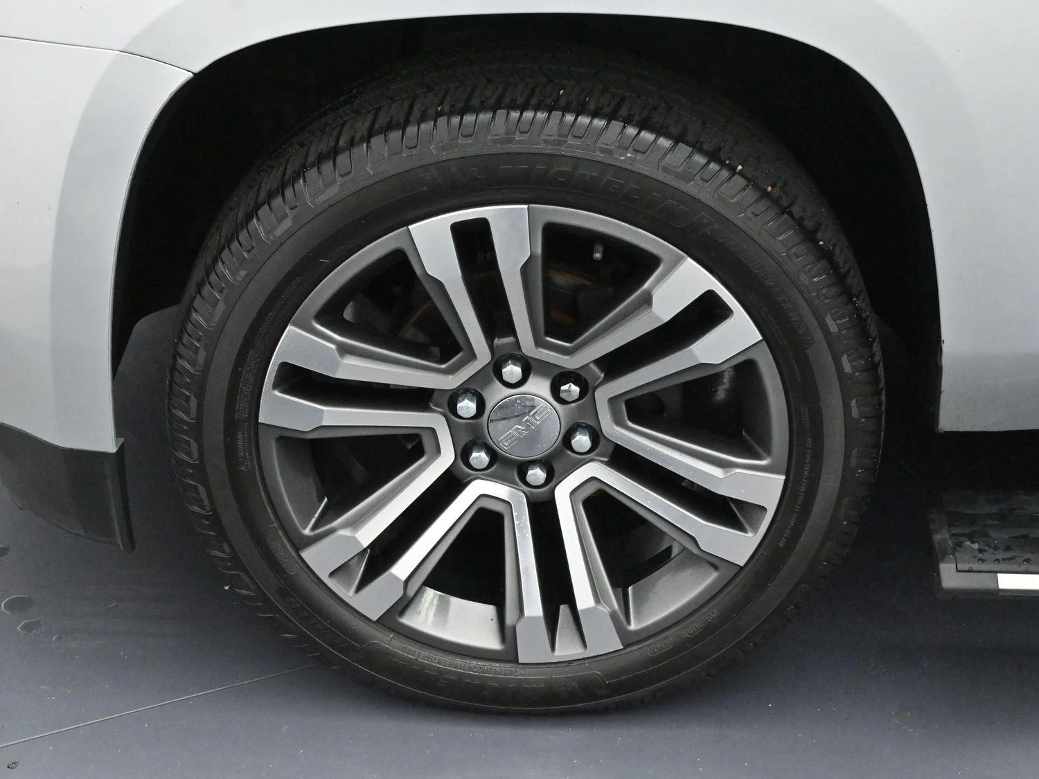 Used 2019 QUICKSILVER METALLIC GMC Denali image 37
