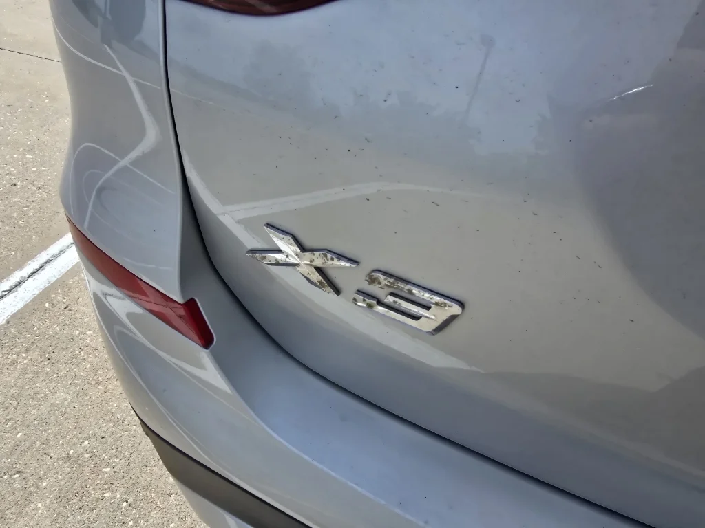 Used 2021 Glacier Silver Metallic BMW xDrive30e image 11