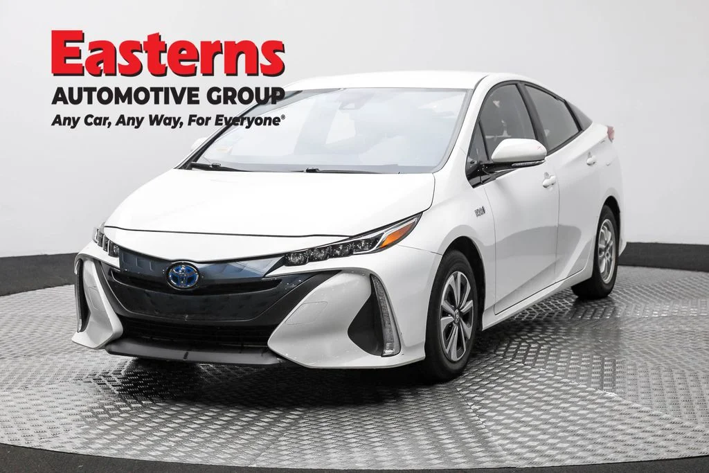 Used 2018 White Toyota Plus image 1