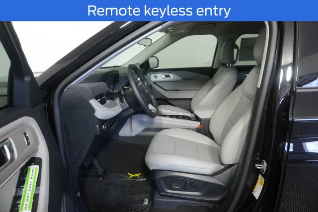 New 2026 Agate Black Metallic Ford Active image 7