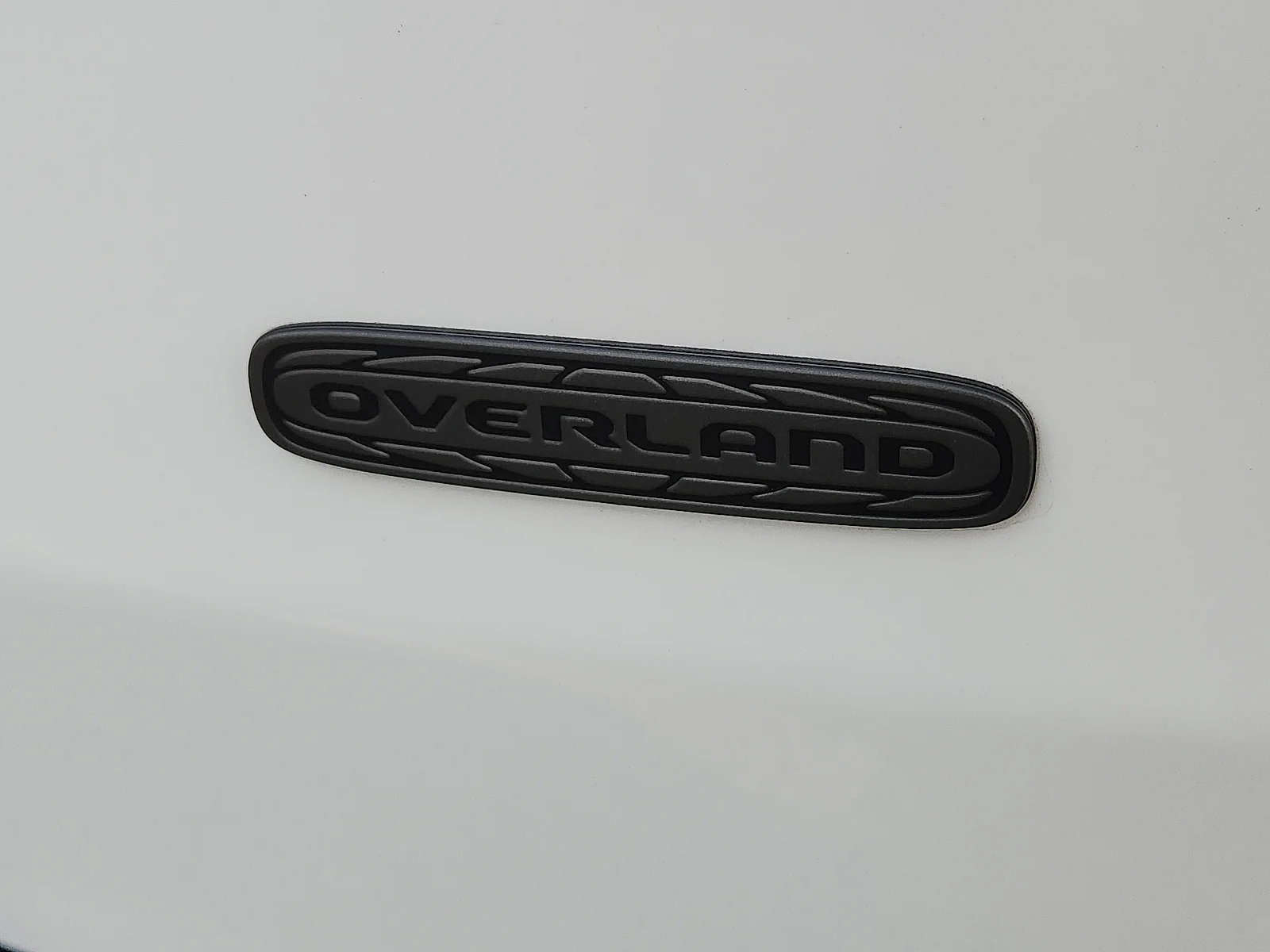 New 2026 White Jeep OVERLAND 4X4 image 8