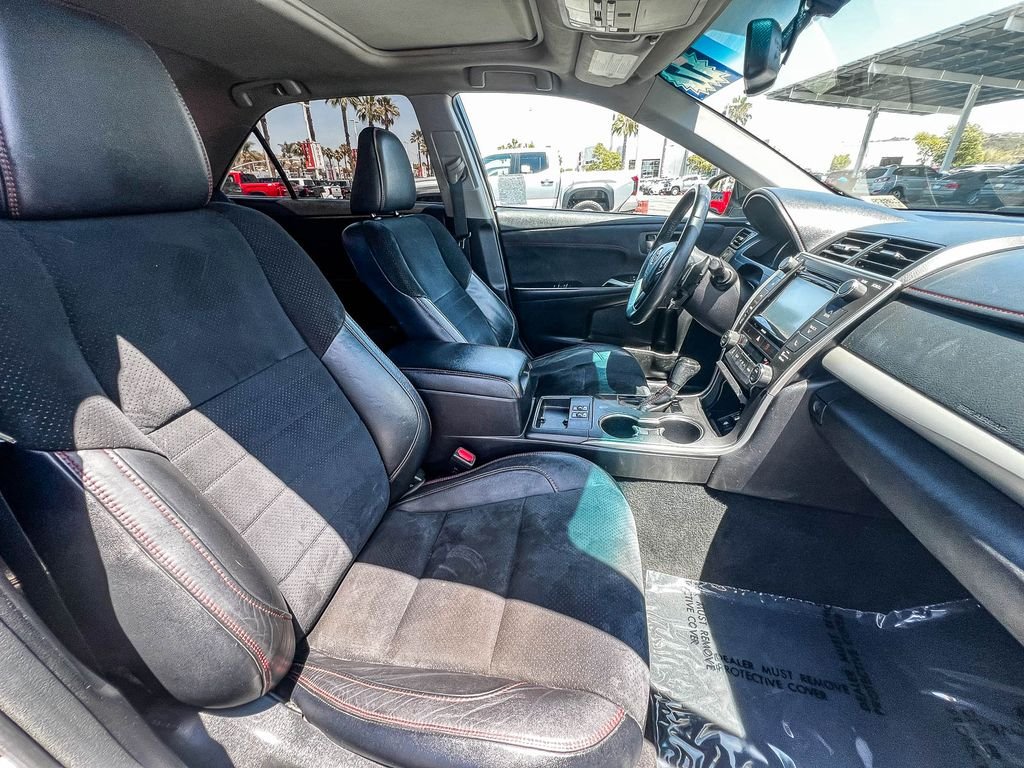 Used 2017 Gray Toyota XSE image 15