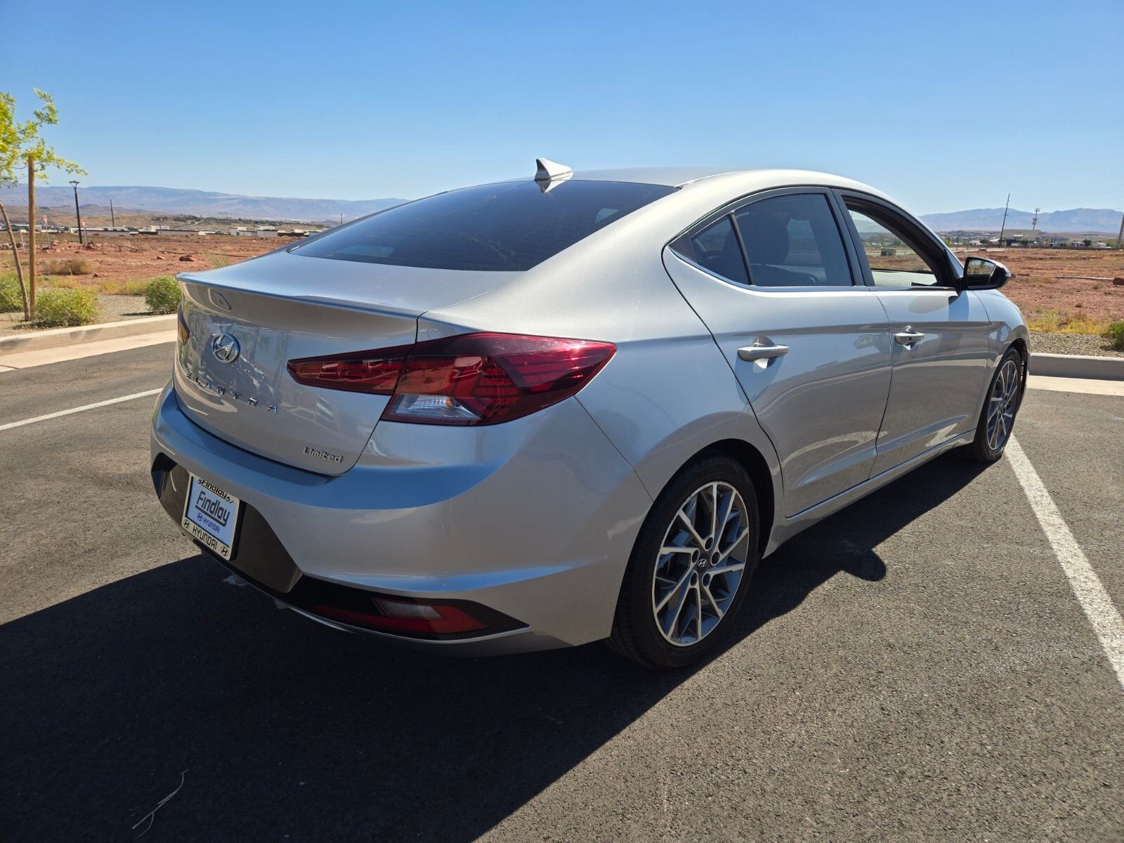Used 2020 Silver Hyundai Limited image 4