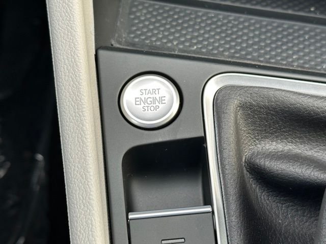 New 2026 Opal White Pearl Volkswagen 1.5T SE image 36