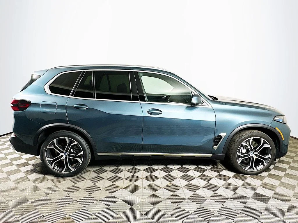 Certified Used 2026 Blue BMW xDrive40i image 4