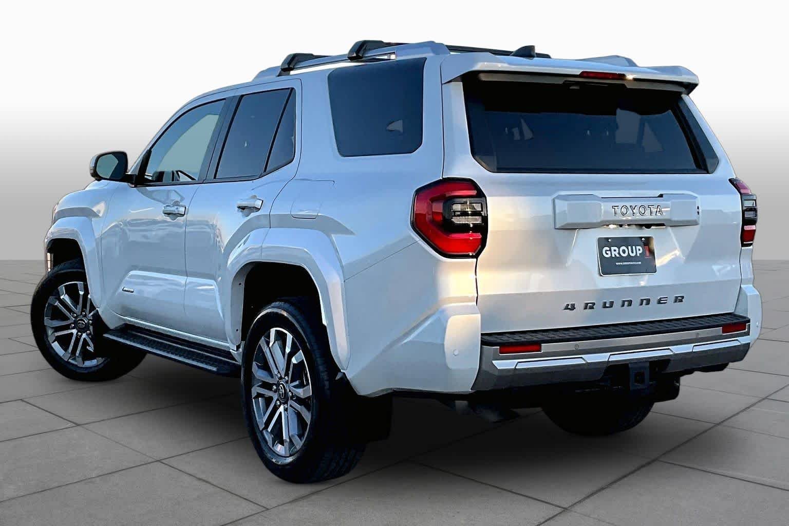 Used 2026 Wind Chill Pearl Toyota Limited image 12