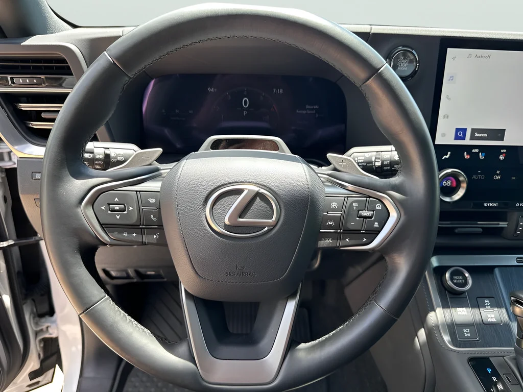 Used 2024  Lexus GX 550 Luxury image 27