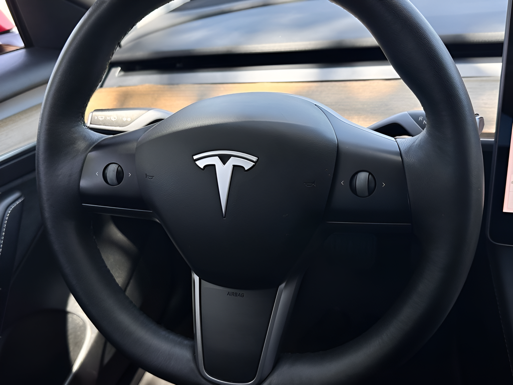 Used 2022  Tesla Long Range image 12