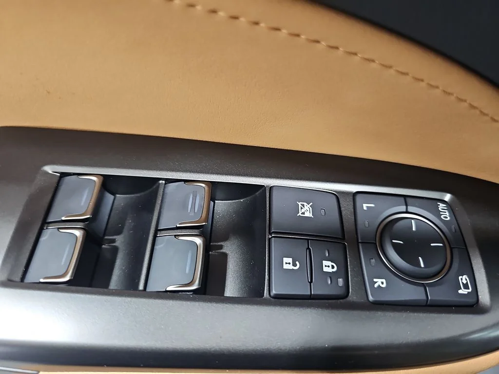 New 2026 Ultra White Lexus PREMIUM image 27