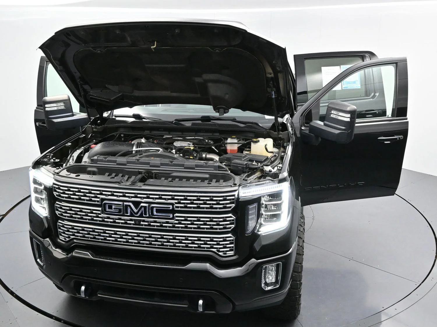 Used 2021 Onyx Black GMC Denali image 48