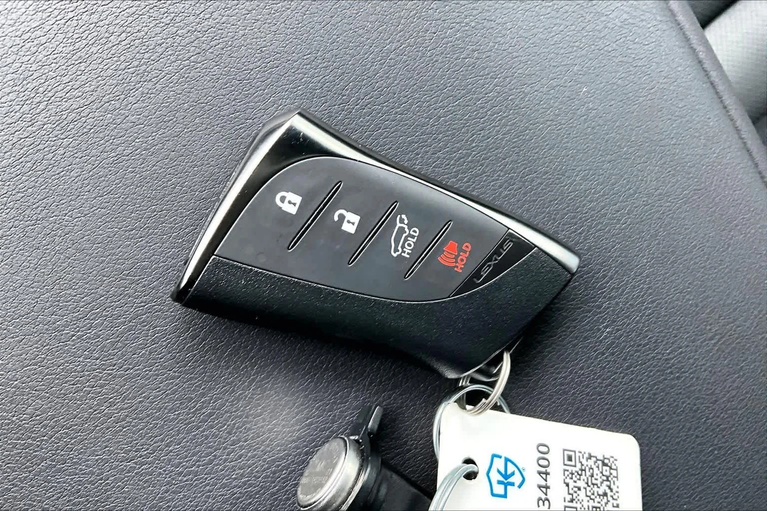Used 2025 Eminent White Pearl Lexus Premium image 15