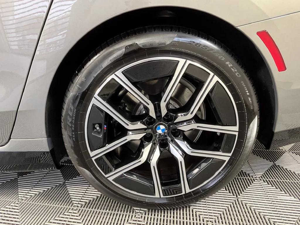 Used 2026 Gray Metallic BMW 740i xDrive image 12