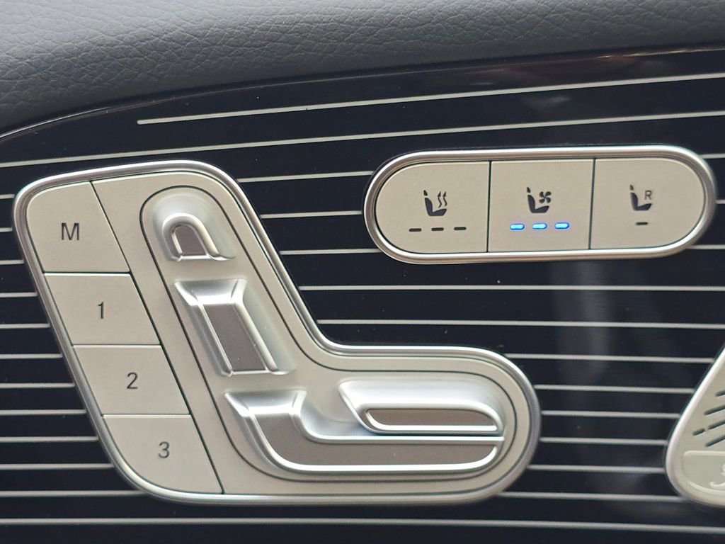 New 2026 Black Mercedes-Benz GLS 450 image 46
