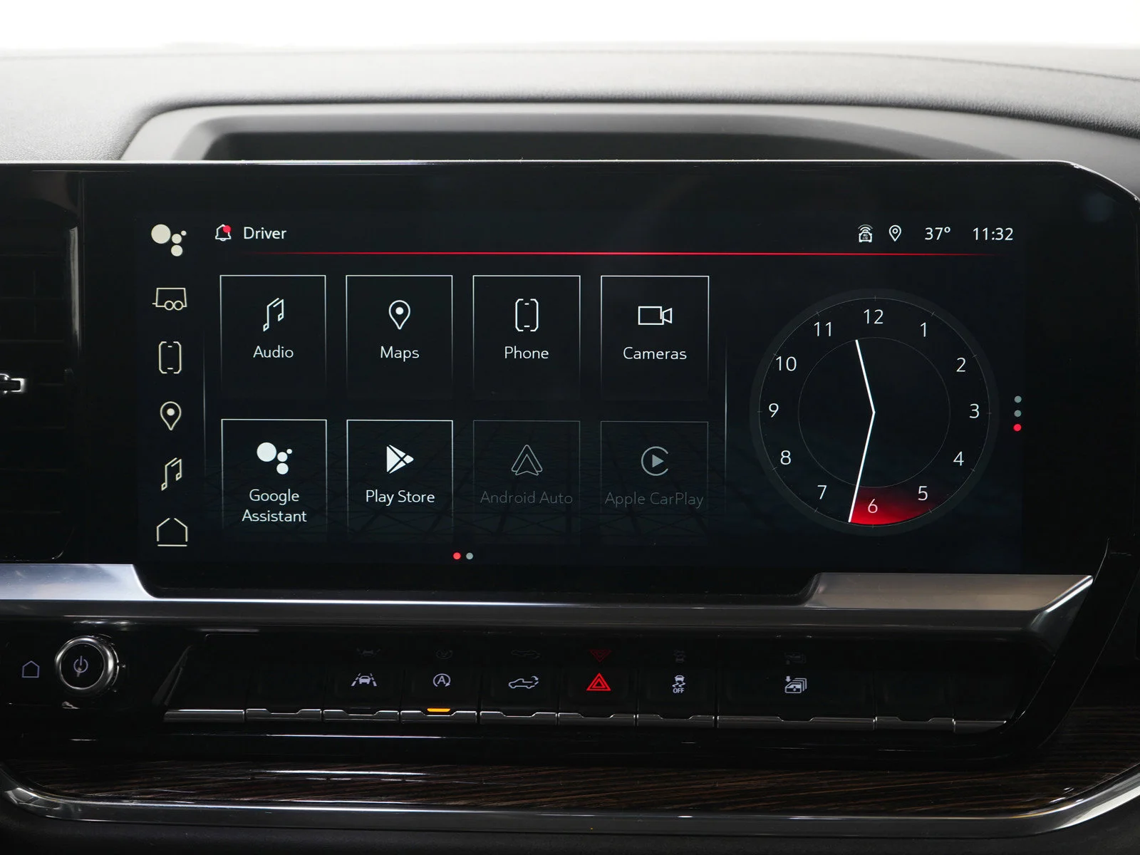 Used 2023 White GMC SLE image 19