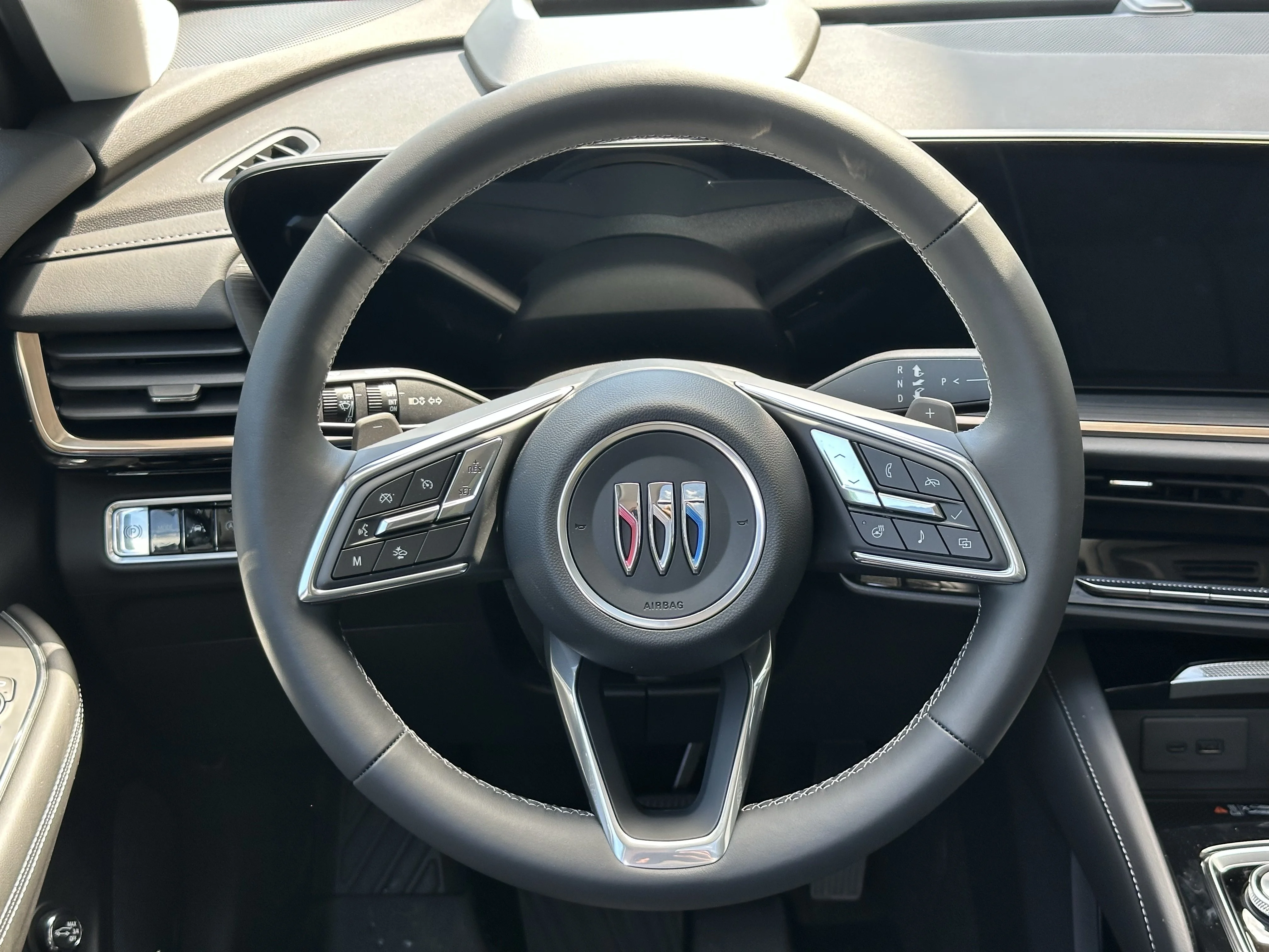 New 2026 Iridescent White Tricoat Buick Avenir image 11