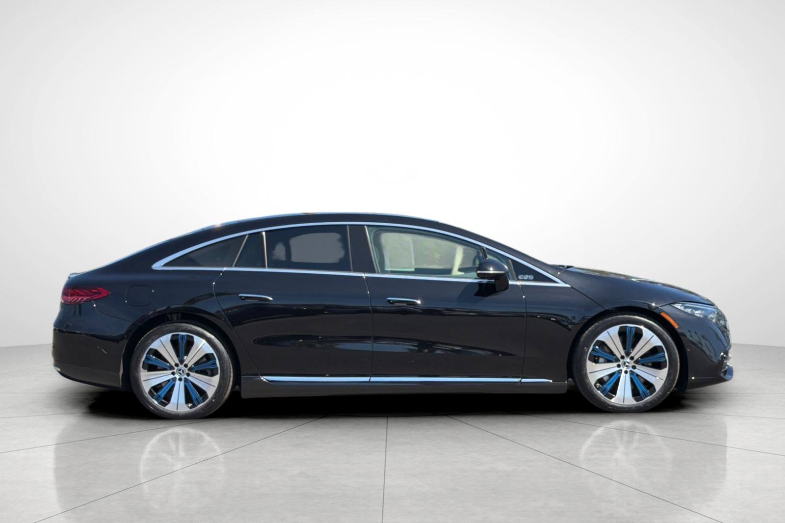 Certified Used 2022 Black Mercedes-Benz 580 image 25