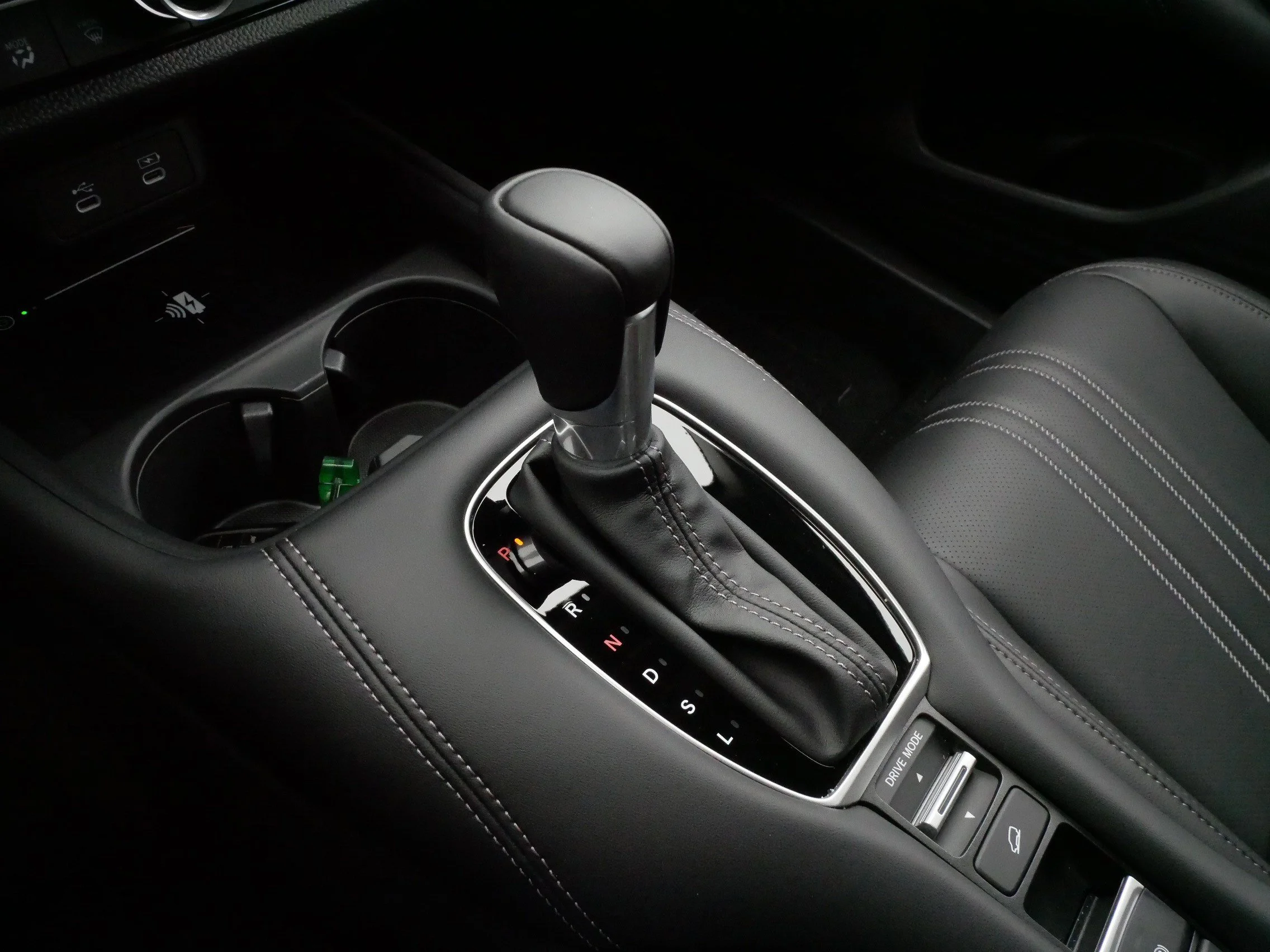 2026 Honda HR-V EX-L - Photo 24