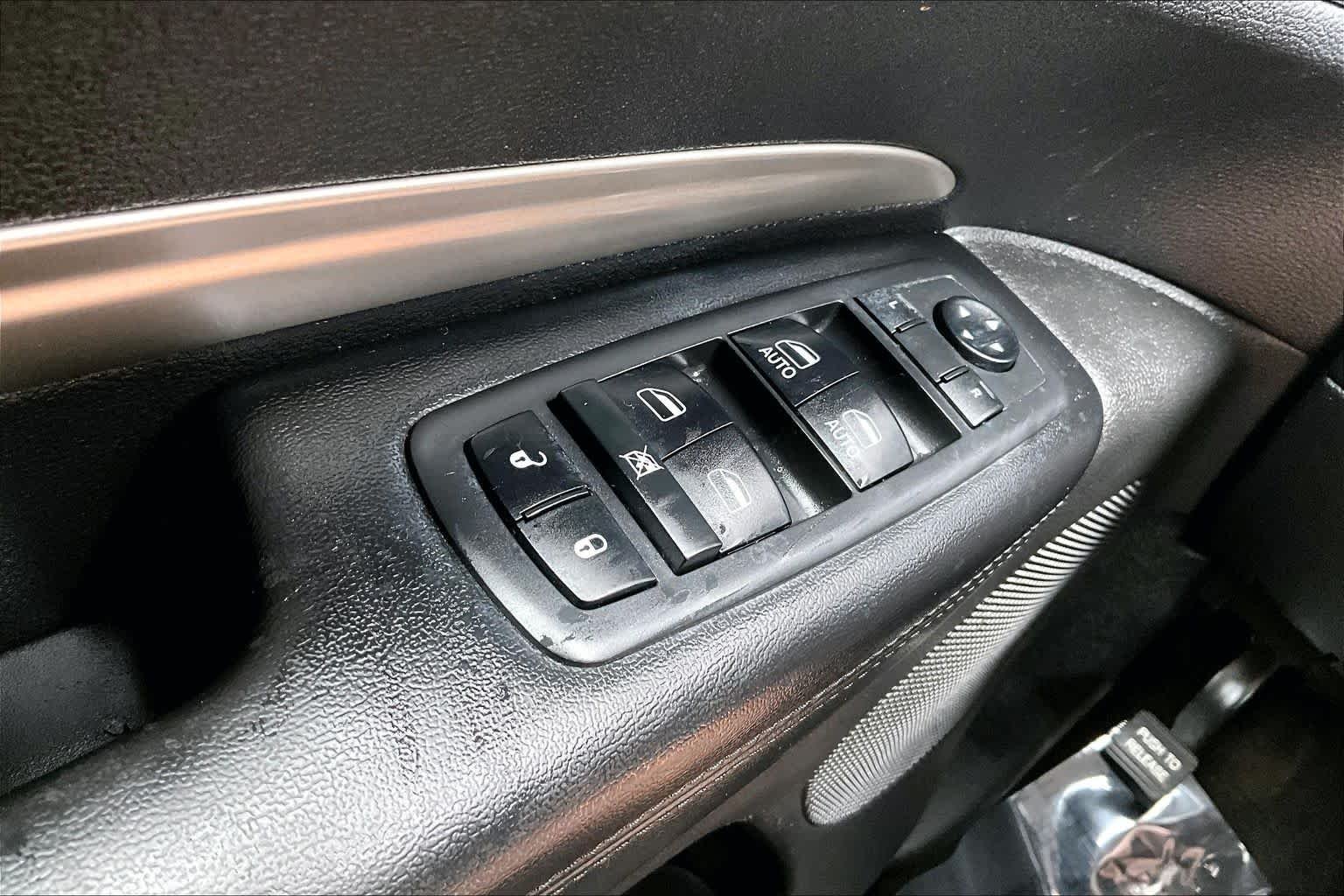 Used 2018 Granite Clearcoat Dodge SXT image 37