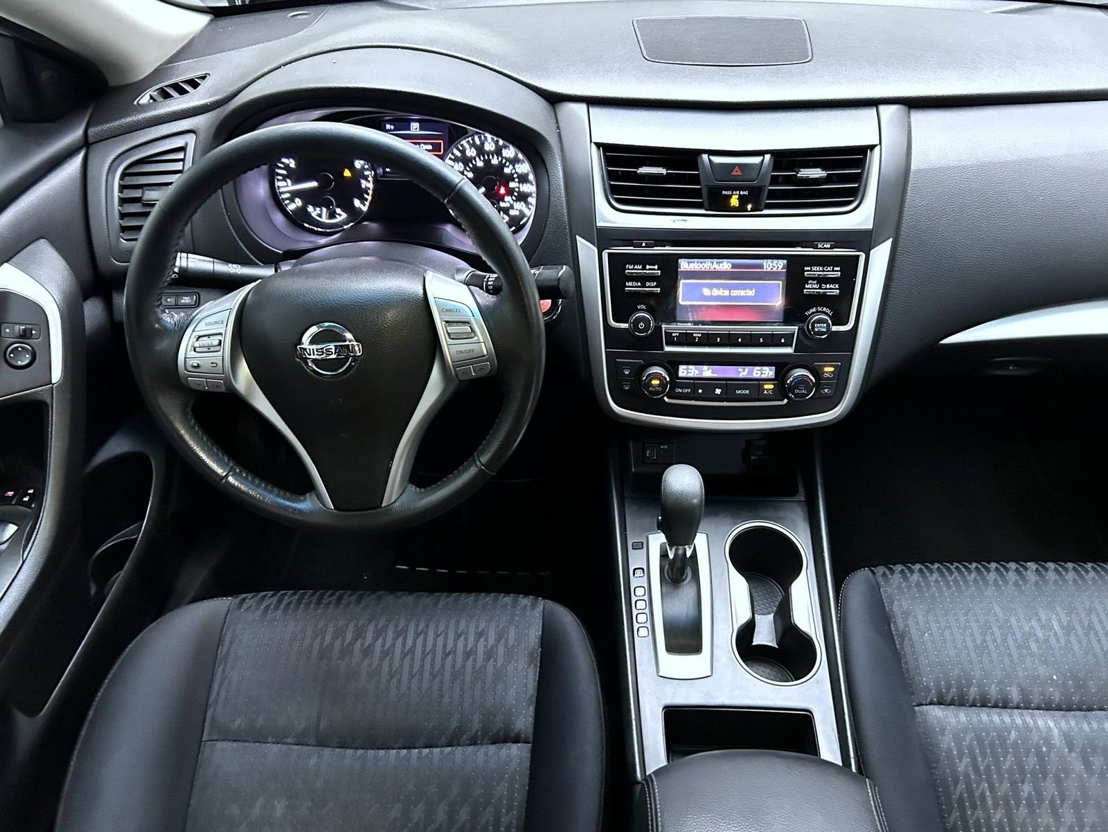 Used 2017 Silver Nissan 2.5 SV image 14