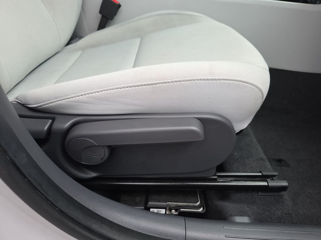 Used 2024 Cyber Gray Metallic Hyundai SEL image 35