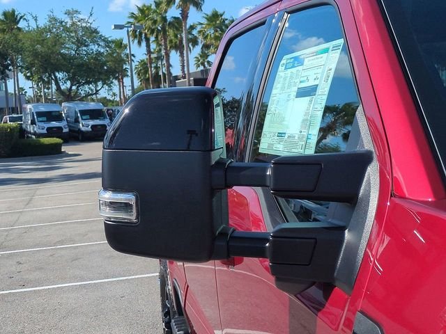 2025 Ford F-350 Super Duty Platinum - Photo 11