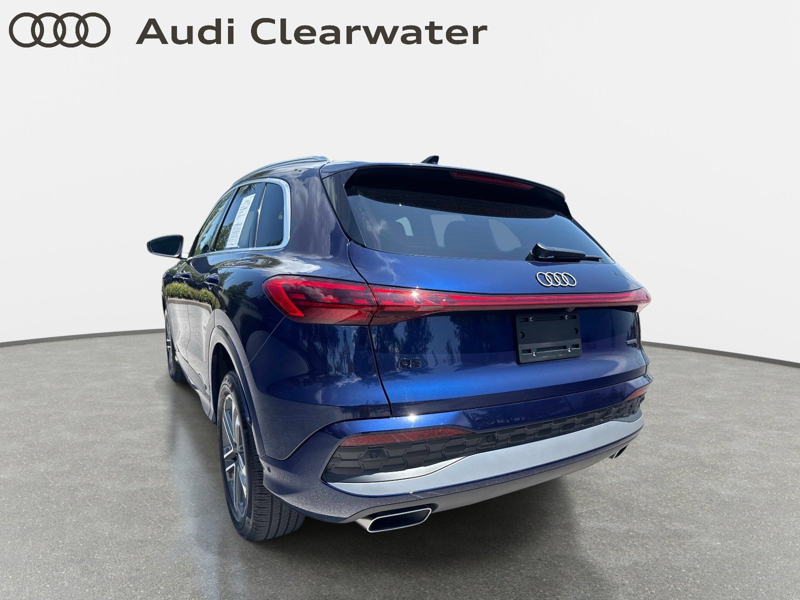 Used 2025 Navarra Blue Metallic Audi Premium image 8