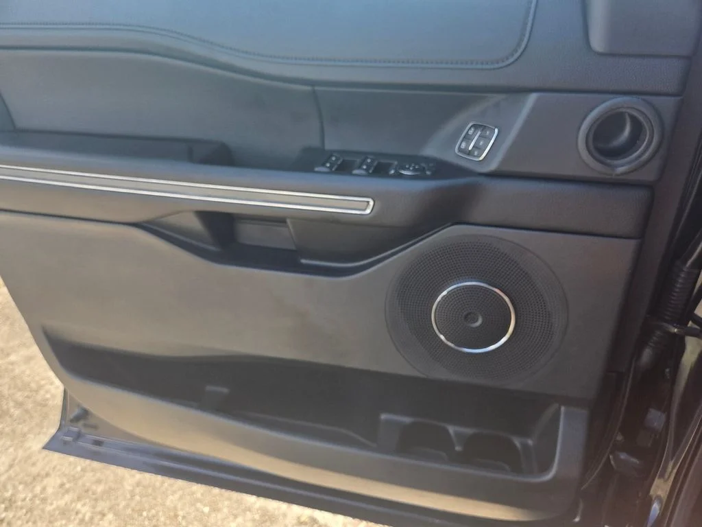 Used 2021 Blue Metallic Ford XLT image 22