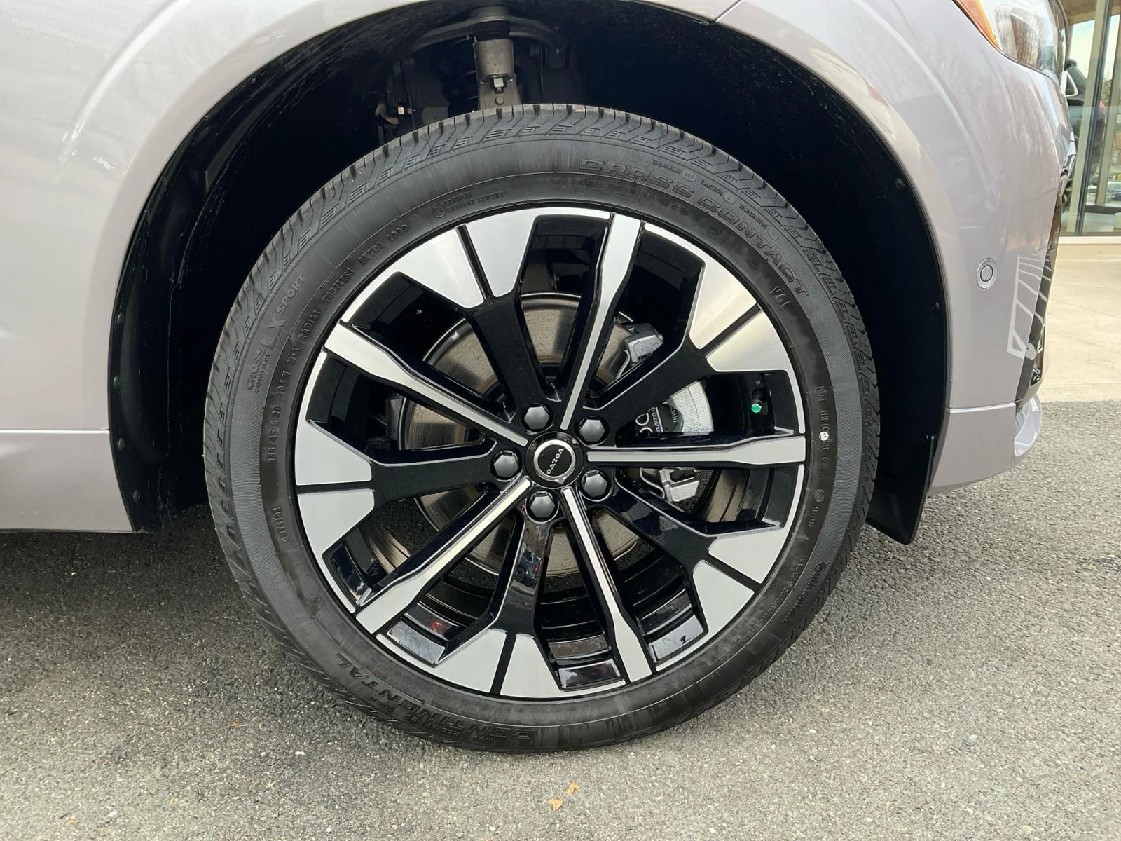 2026 Volvo XC60 Plus - Photo 16
