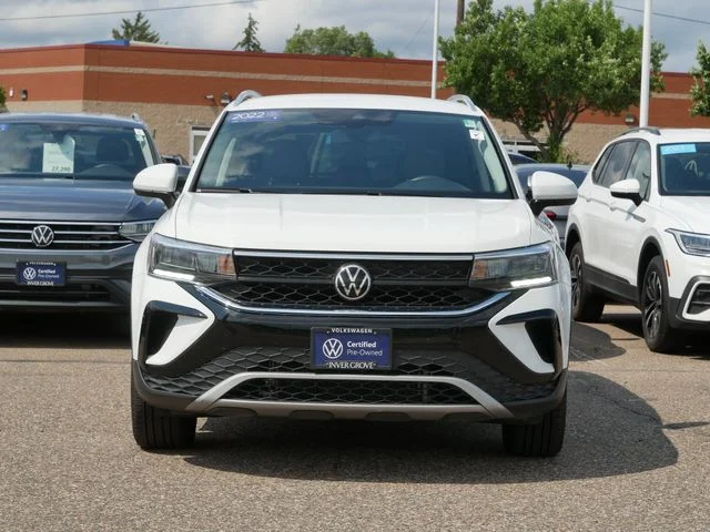 Certified 2022 Volkswagen Taos SE with VIN 3VVYX7B21NM047159 for sale in Inver Grove Heights, Minnesota